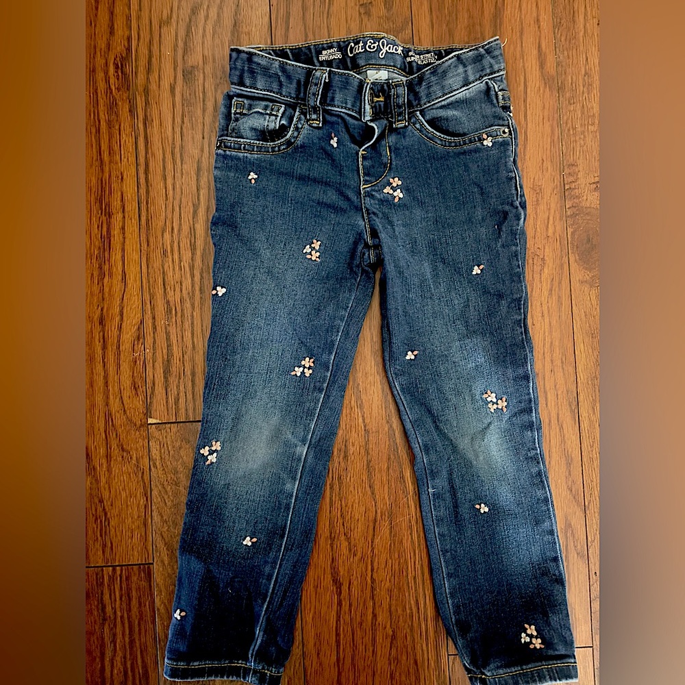 Cat & Jack skinny flowery print jeans for a toddler who fits 4t!!